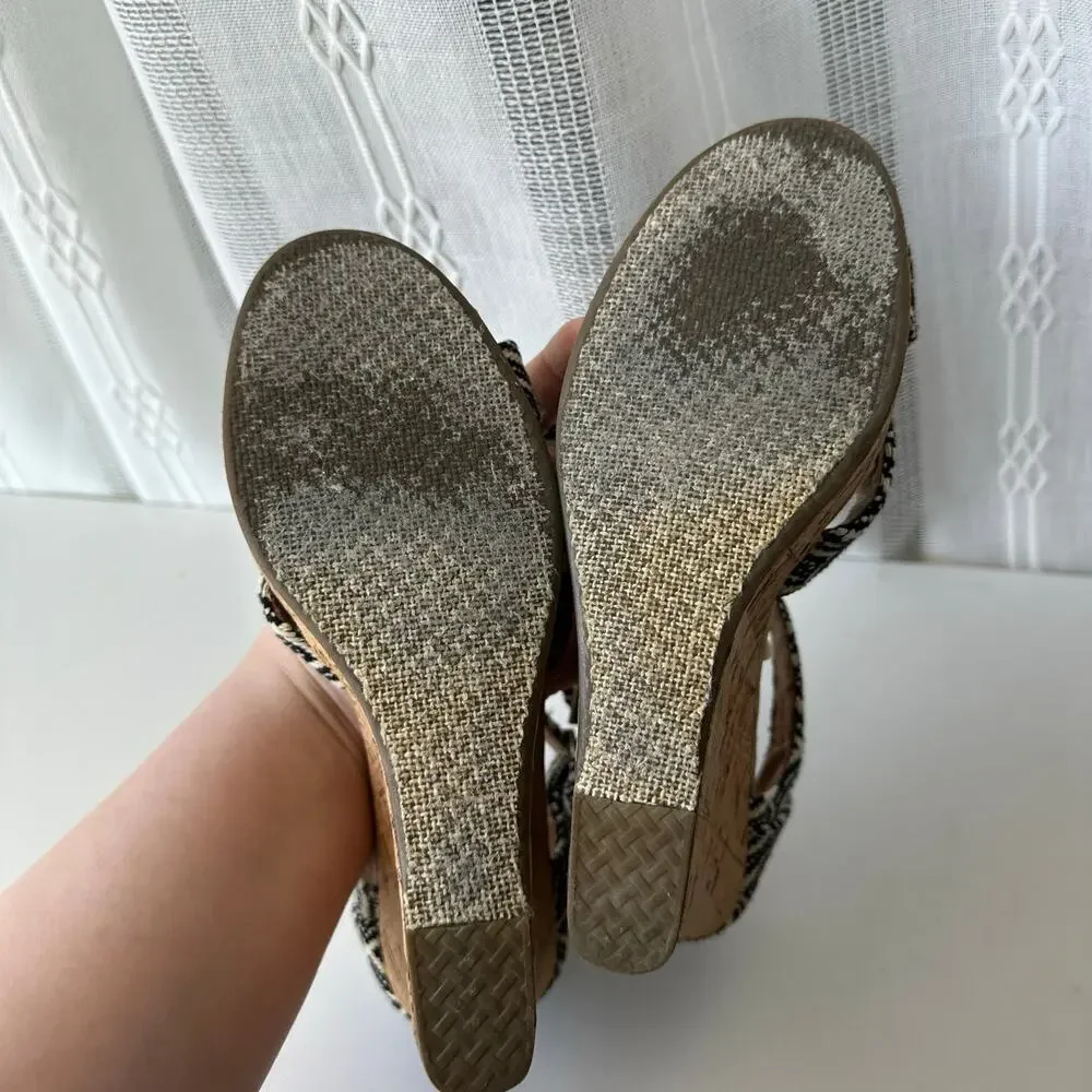 Toms (7) Cork Wedge Aztec Printed Sandals Boho Black/White Eclectic Pattern